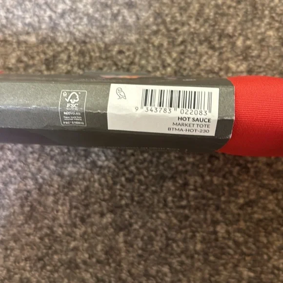 Bellroy Red Tote Bag with Tan Handles - Picture 7 of 7